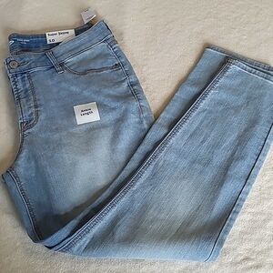 Old Navy Super Skinny Ankle Length Mid-Rise Jeans, light wash, NWT